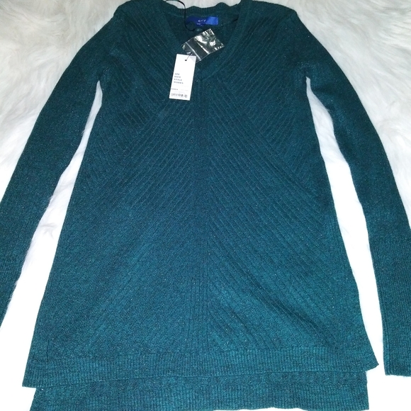 APT 9 Sweater - Picture 1 of 3